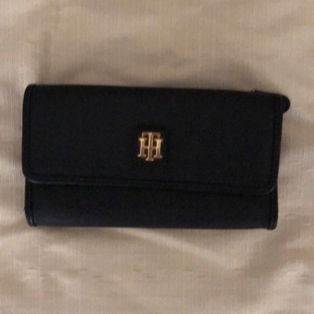 Tommy Hilfiger wallet